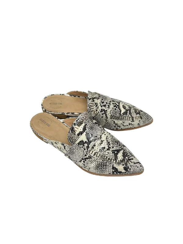 Shoes Flats By Clothes Mentor In Snakeskin Print, Size: 8