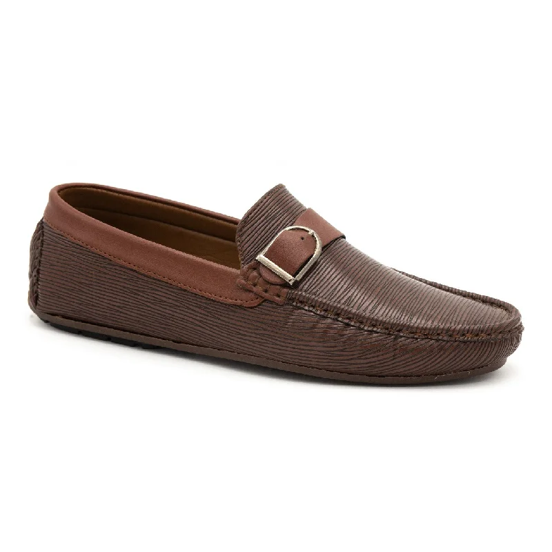 Men buckle shoes