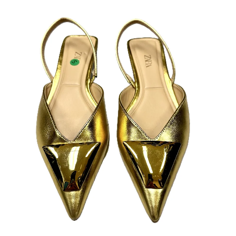 Shoes Flats By Zara In Gold, Size: 5