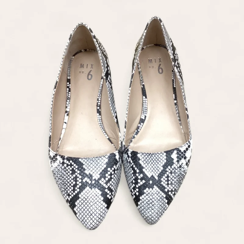 Shoes Flats By Mix No 6 In Snakeskin Print, Size: 11