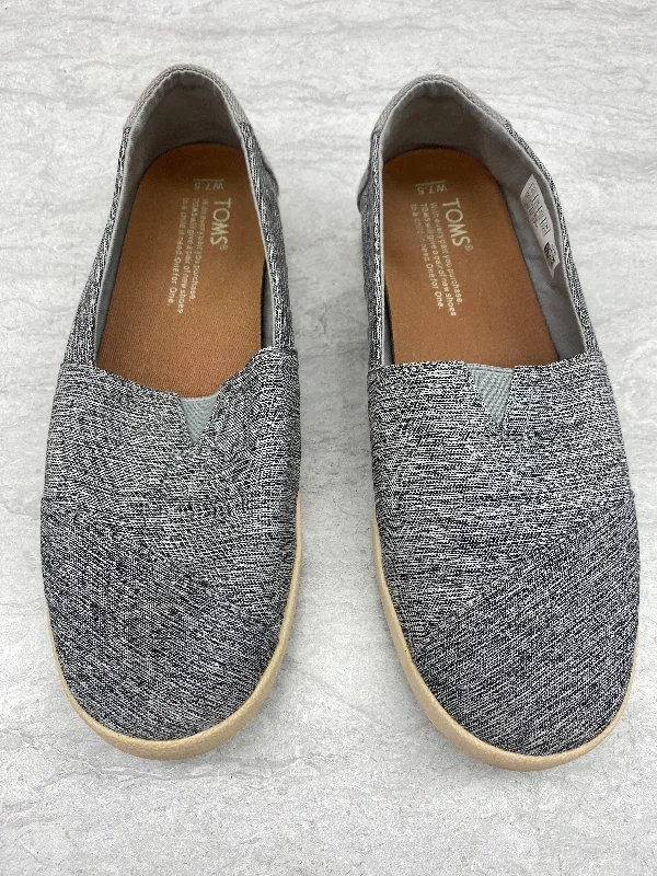 Shoes Flats By Toms In Grey, Size: 7.5