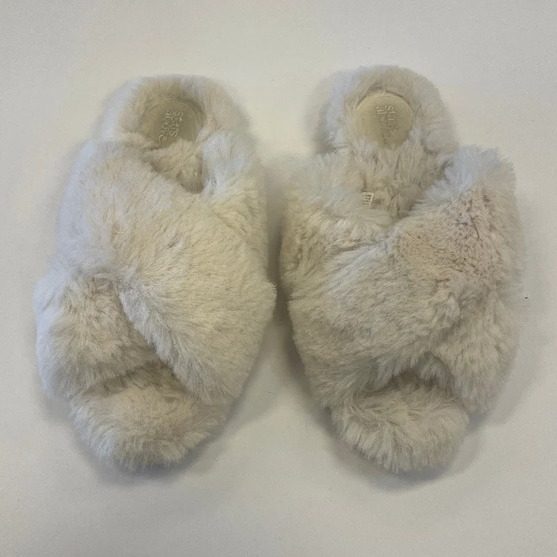 Slippers By Stars Above In White