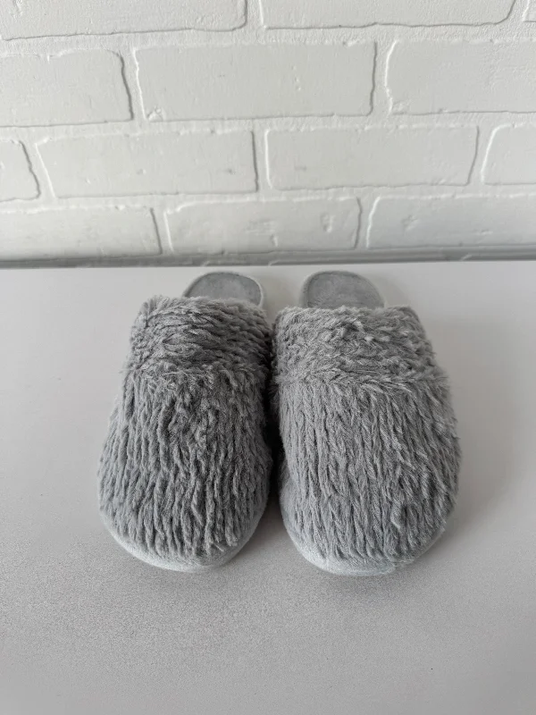 Slippers By Cmb In Grey